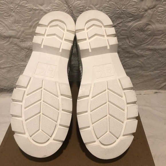 Calvin Klein Berti Chelsea lug sole boots in beige women’s size 8 brand new - Picture 7 of 13